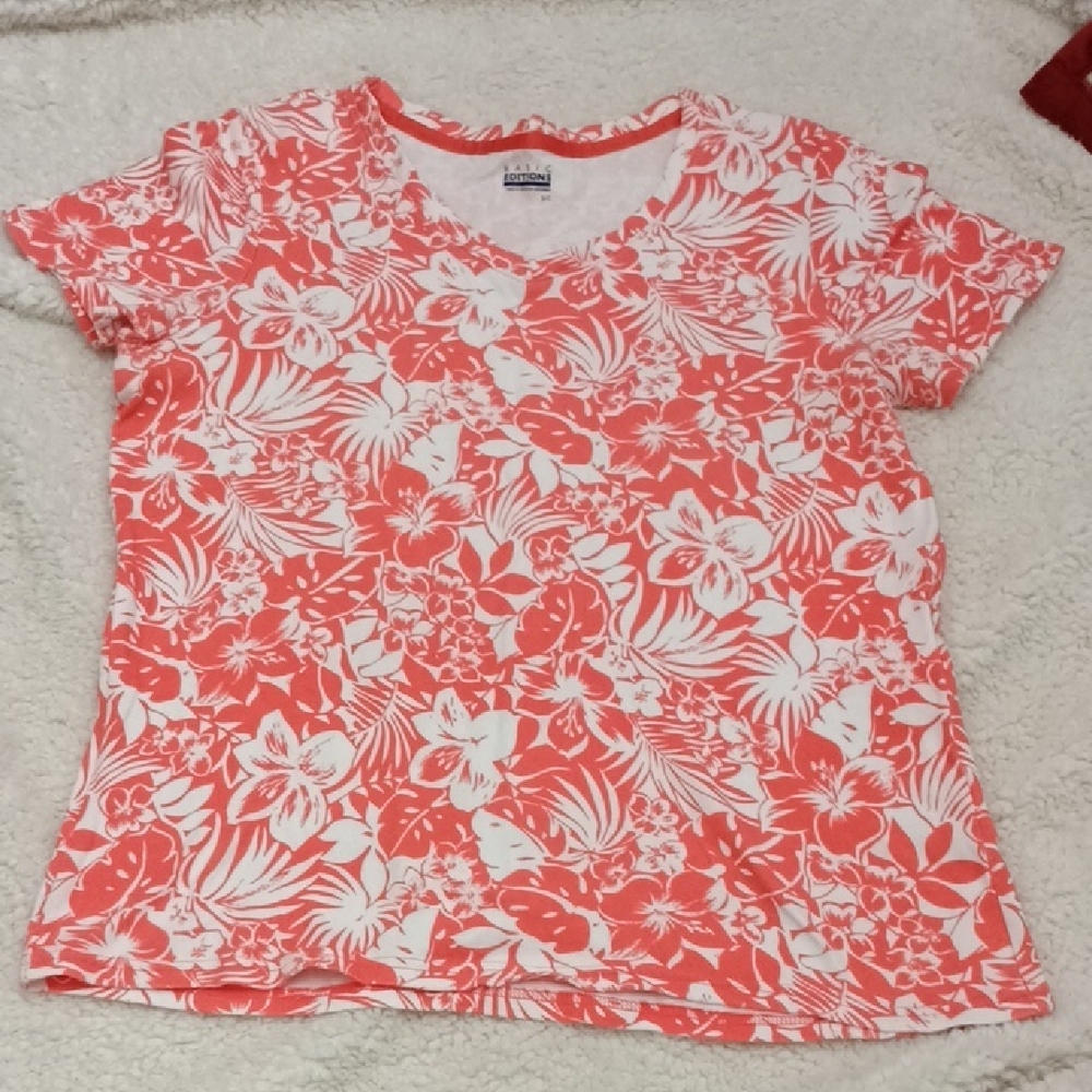 Basic Editions Floral Top Size Small